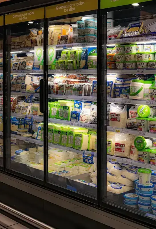 Vitrinas refrigeradas con lácteos: servicio de refrigeración en Panamá